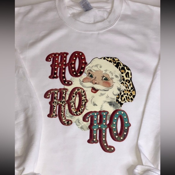 Retro Santa HO HO HO Christmas Holiday White Sweatshirt NEW Unisex - Picture 1 of 2